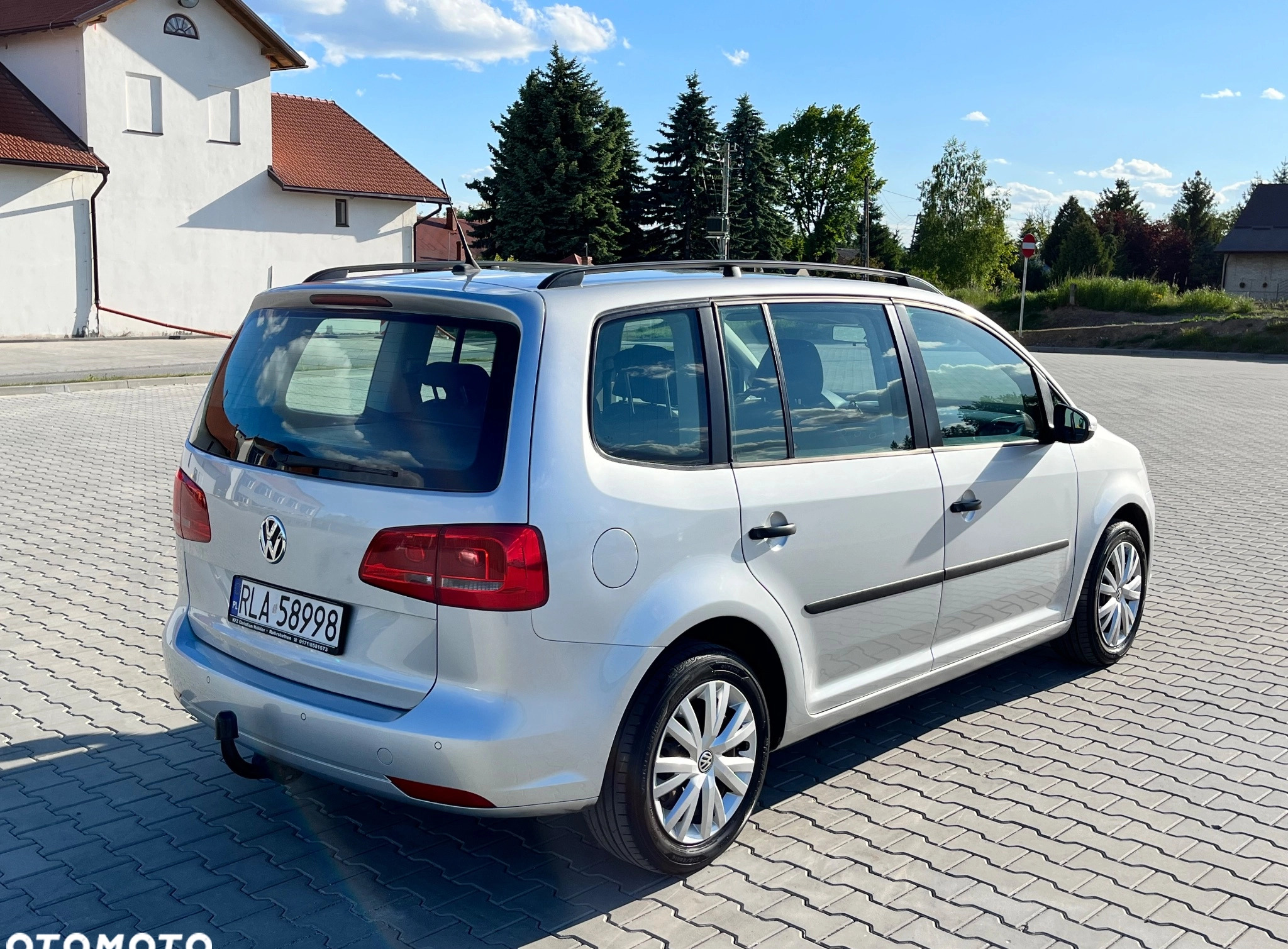 Volkswagen Touran cena 32000 przebieg: 176500, rok produkcji 2011 z Łańcut małe 191